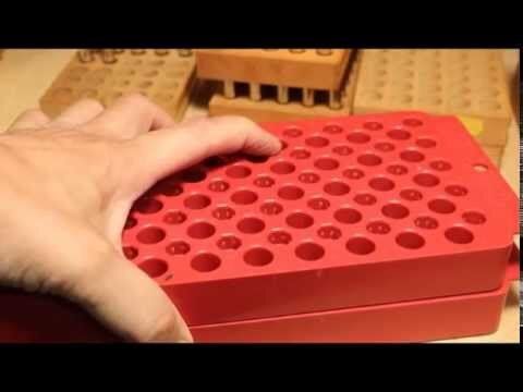 Лоток для патронів MTM Universal Reloading tray box red